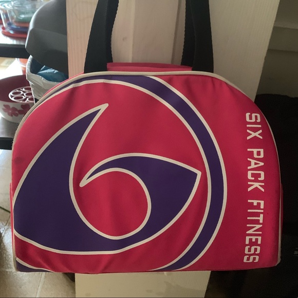 six pack fitness Handbags - Six Pack Fitness Cooler bag